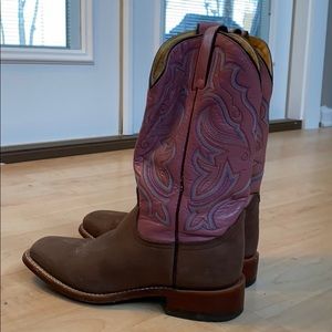 Women’s cowboy boots